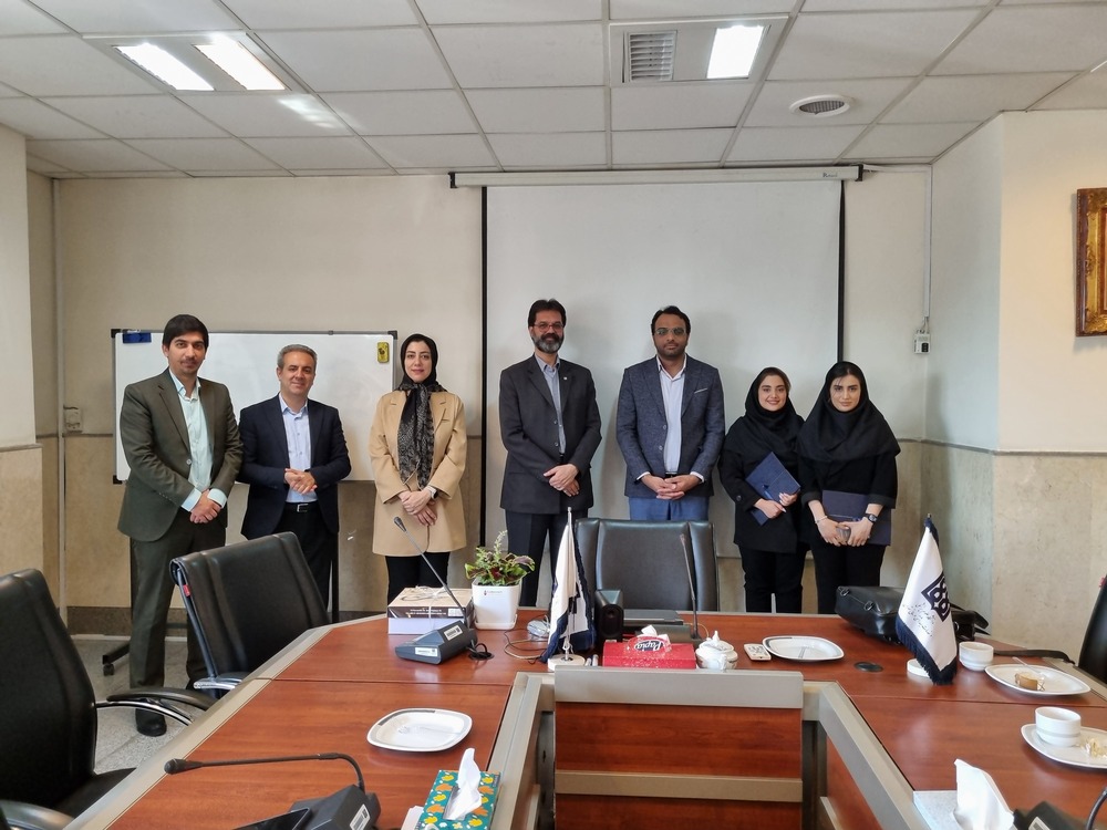 گرامیداشت روز گفتاردرمانی در بیمارستان روزبه با حضور رئیس دانشکده توانبخشی و مسئولان بیمارستان